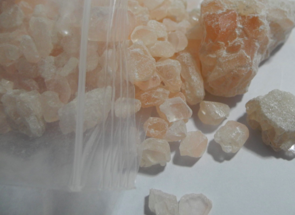 4-Chloromethcathinone-4-CMC-HCI-Crystal-for-sale-online-600x438